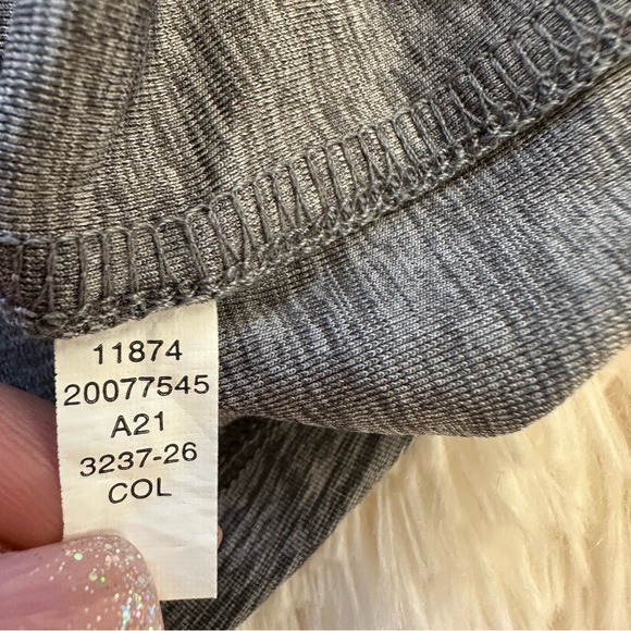 Duluth Trading Co Women’s Gray Hoodie Size: Medium - Picture 10 of 10